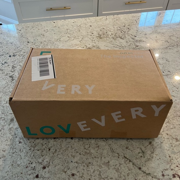 Lovevery The Inspector (7-8 Months) Play Kit - Picture 4 of 4